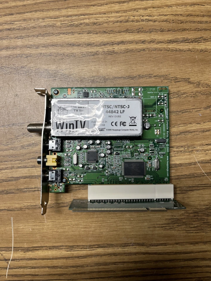 Tarjeta de captura de video Hauppauge WinTV NTSC/NTSC-J 44842 LF Foto 1 de 4