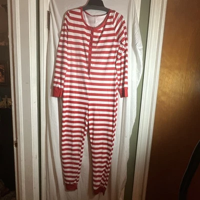 Pijama de una pieza a rayas para mujer talla mediana bastón de caramelo ligero traje de unión Foto 1 de 4