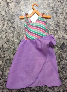 De colección 1985 Barbie Moda Divertido Conjunto #2088- Vestido Solo con Percha ¡Ver Fotos! - Imagen 1 de 10
