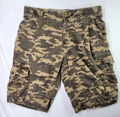 Shorts cargo Buffalo Jeans masculino 32 multi camuflagem utilitário ajuste clássico ao ar livre - Imagem 1 de 4