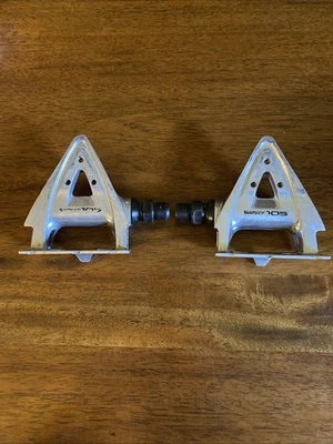 Vintage Shimano 105 Toe Cage Road Bike Pedals, PD-1050, (No Toe Cages) - Image 1 of 4