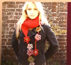 New Original Rooster ARAN Flower Scarf CROCHET pattern Card - Picture 1 of 2