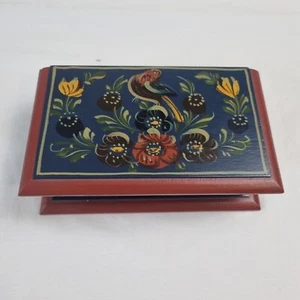 Caja de baratijas de madera vintage de 7" arte holandés pintada a mano abierta trasera con tapa con bisagras - Imagen 1 de 11