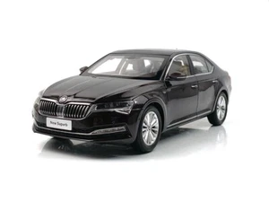 1:18 Volkswagen SKODA New Superb Purple 2020 Diecast Metal Model - Picture 1 of 10