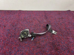 CHEVROLET CAMARO LS 16-24 OEM REAR LEFT DRIVER SIDE CHAIR SEAT BELT STRAP - Bild 1 von 4