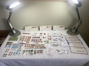US Nice Collection lot with over 500 stamps on Paper Mixed and forever stamps. - Picture 1 of 9