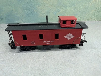 USED Roundhouse HO Scale Wooden Caboose Reading #76000 Read Description - Image 1 of 4