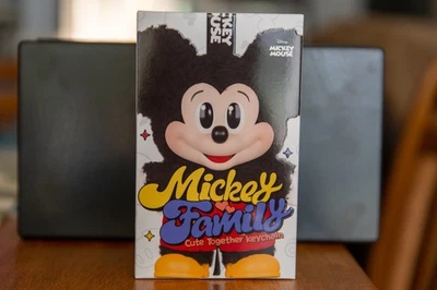 Pluto Mickey Family Lindo Llavero Juntos Serie Figuras POP MART Auténtico EE. UU. Foto 1 de 4