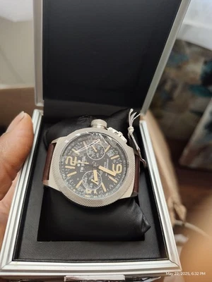 TW Steel CS33 Canteen leather Men's Watch - Image 1 of 4