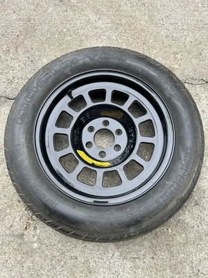 MONTAJE DE NEUMÁTICO DE REPUESTO DE SEIS TACOS DODGE VIPER SRT 10 NUNCA USADO AHORRO DE ESPACIO MOPAR Foto 1 de 4