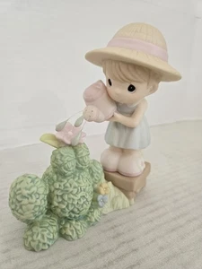 Precious Moments Members 2017 Friendship Grows When Sprinkled W/ Love FREE SHIP - Picture 1 of 12
