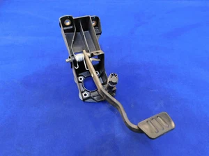 05 06 07 08 09 Ford Mustang Automatic Pedal Box Assembly OEM Used Take Off T28 - Picture 1 of 5