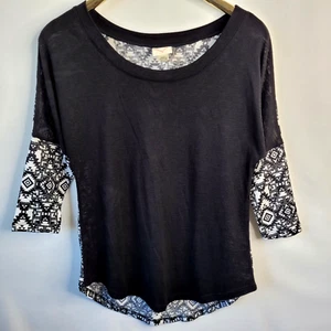 Self Esteem Womens Casual Top Size M Black White Aztec Print Lightweight Raglan - Picture 1 of 11