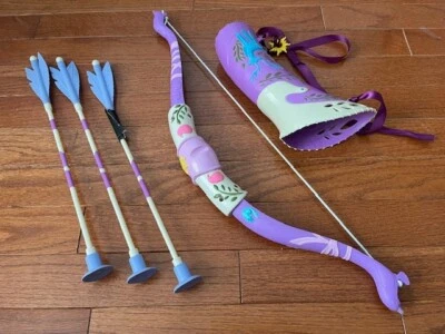 Disney Princesa Rapunzel Arco y Flecha Juguete Tiro con Arco Conjunto Enredado Una Flecha Rota Foto 1 de 2