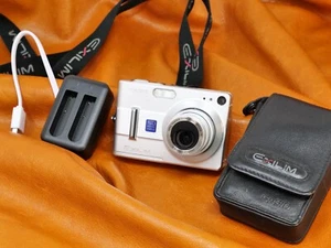DM159 Casio Exilim EX-Z65 Digital Point & Shoot Camera - Picture 1 of 10