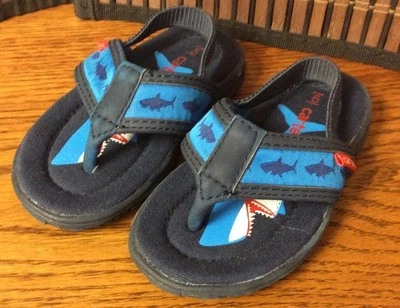 Chanclas Carters Tiburón Niño Pequeño Talla 5 Azul Playa Sandalias Nuevas F39 Foto 1 de 4