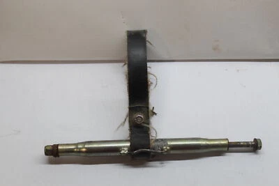 Yamaha SS440G SS 440 G 1983 pivote delantero eje de montaje de soporte Foto 1 de 4