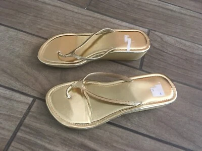 Sz .9.5M  SANDALS FROM NORDSTROMS GOLD WEDGE - Imagem 1 de 4