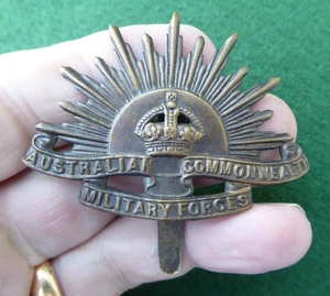 WW1 AIF AUSTRALIAN RISING SUN HAT BADGE SLIDER BACKED NICE EXAMPLE - Picture 1 of 3