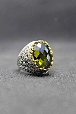 Anel masculino de prata esterlina 925 com pedra de zircão verde feito à mão turco - Imagem 1 de 4