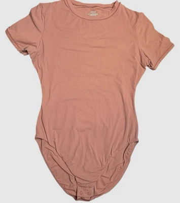 SKIMS Fits Everybody T-Shirt Bodysuit Size Medium Ochre Short Sleeve Tan - Image 1 of 4