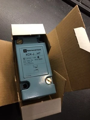 🔥Telemecanique Limit Switch XCK-J…H7New Free Shipping XCKJH7 - Image 1 of 4