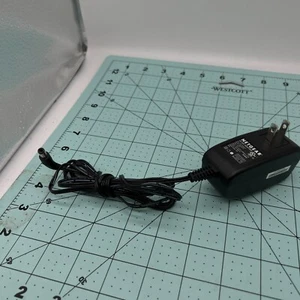 Netgear AC Adapter Model AD810F10 - with output 12V 1A - Picture 1 of 7