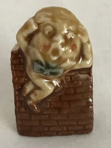 Wade Ted Rose Tea Pottery England Humpty Dumpty Nursery Rhyme Figurine - Picture 1 of 5