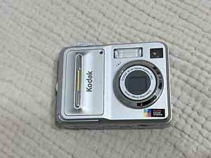 Kodak EasyShare C653 6.1 MP 3x Optical Zoom Compact Digital Camera - Picture 1 of 7