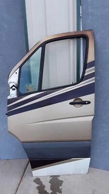 Mercedes-Benz Sprinter 3500 2007-2018 panel de carcasa de puerta del conductor delantero izquierdo OEM Foto 1 de 4