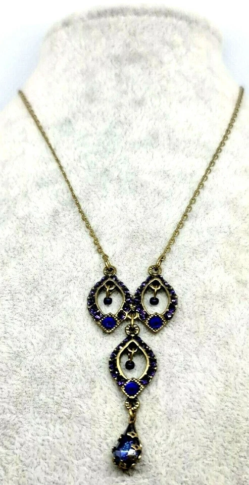 Precioso collar Michal Negrin delicado con cristal azul púrpura. Foto 1 de 4