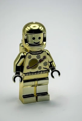 Lego Chrome Gold Christmas Classic Space Astronaut mini figure RARE New!! - Image 1 of 4