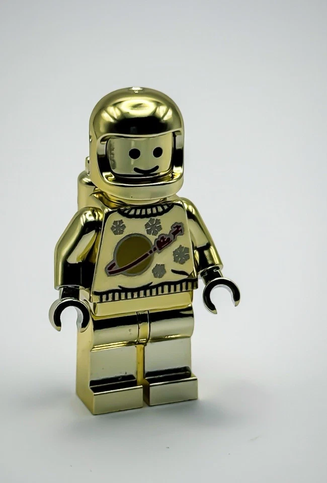 Lego Chrome Gold Christmas Classic Space Astronaut mini figure RARE New!! - Image 1 of 4
