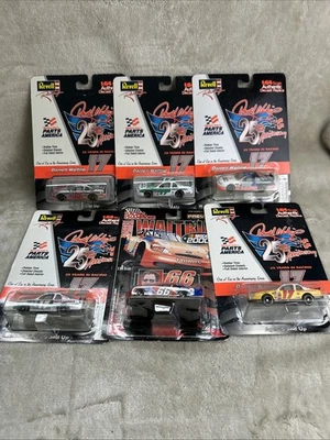 Darrell Waltrip #17 Nascar Diecast 1:64 Scale 25 Years in Racing Bundle Of 6 - Image 1 of 4