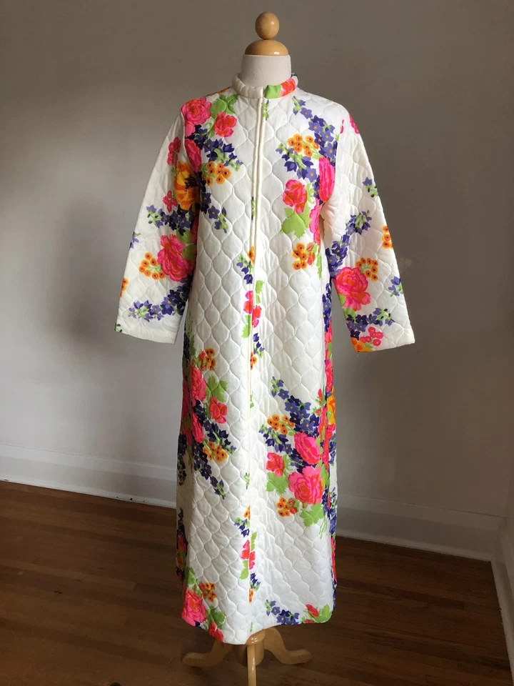IMPRESIONANTE ABRIGO ACOLCHADO FLORAL DE COLECCIÓN NUEVO SIN ETIQUETAS MONTGOMERY WARD talla M/L Foto 1 de 4