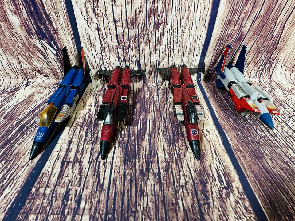 (4) Vintage G1 Transformers Takara Japan 1980, 1983 LOT - Image 1 of 4
