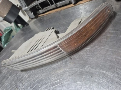 Лампа указателя поворота на бампер пассажира 94 95 96 97 Acura Integra 210-22233 - Изображение 1 из 4