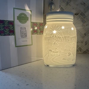 SCENTSY CELEBRATE WARMER NIB New - Picture 1 of 4