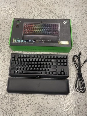 Razer BlackWidow TE Chroma V2 Keyboard Yellow Switches RZ03-02190800-R3M1 - Image 1 of 4