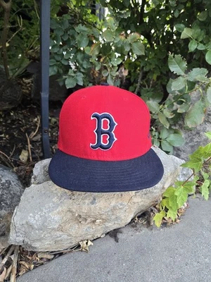 Boston Red Socks New Era 59FIFTY Cap Fitted 7 3/8 B-Town Patch Red Navy Blue Hat - Image 1 of 4