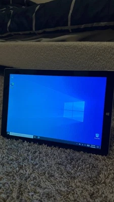 Microsoft Surface Pro 3 Core i7 / 8 GB RAM, 240 GB - Image 1 of 4