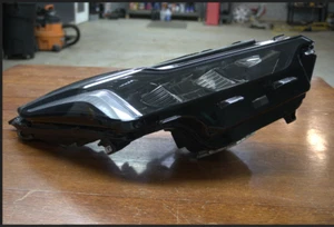 P00056851 Replacement 2017-2020 Chrysler Pacifica Driver Side Halogen Headlight - Picture 1 of 1