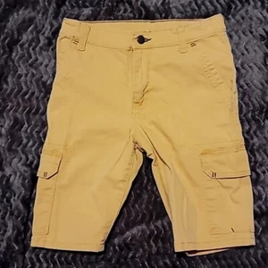 Boy Color Khaki Shorts Brand Wrangler size 12 Regular Good Condition No Stains  - Picture 1 of 3