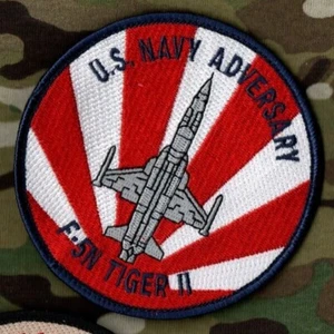USN FIGHTER WEAPONS SCHOOL NSAWC NAWDC vêlkrö INSIGNIA: F-5N TIGER II ADVERSARY - Picture 1 of 12
