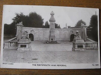 The Portsmouth War Memorial , Hampshire (RPPC) - posted 1922 - Image 1 of 2