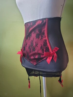 Faja Glamour Satén y Malla con Tanga y Ligas - Rojo/Negro Talla Mediana Foto 1 de 4