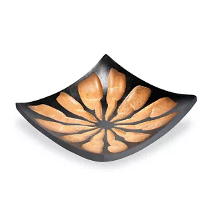 Simply Chic Handgeschnitzte Quadratische Naturholz 7 Zoll Platte - Bild 1 von 4