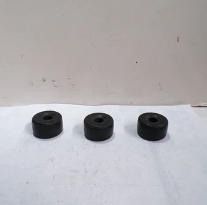Gomme Tampon Amortisseur Pour Piaggio Vespa PK (Emballage 3 Pièces) - Picture 1 of 3