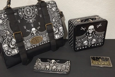 COLECCIÓN VINTAGE LOUNGEFLY Estampado Calavera Blanco y Negro Estampado Muy Buscado Foto 1 de 4