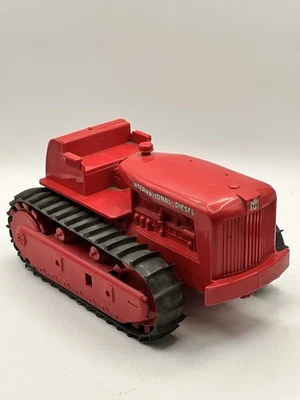 Product Miniature Co IH International TD-24 Crawler Toy Tractor Rubber Tracks - Image 1 of 4